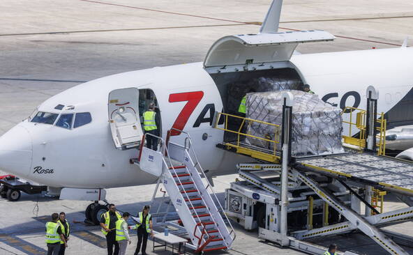 Cuba: Washington envoie un avion d'aide humanitaire