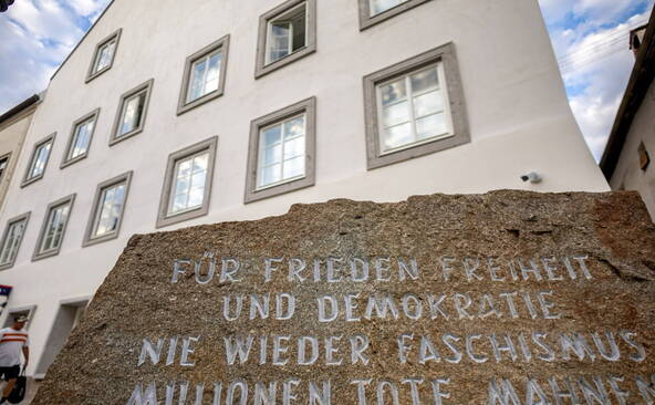 Dans la maison natale d'Hitler, l'Autriche ouvre un commissariat