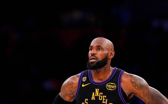 NBA: LeBron James annonce qu'il rejoint les 76ers de Philadelphie