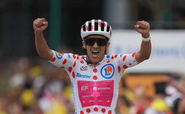 TdF: L'étape-reine pour Carapaz, Pogacar file vers un 5e sacre