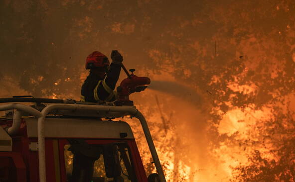 Incendies en France: nouvelles évacuations près de Bordeaux