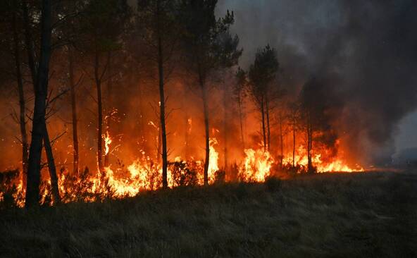 Incendie en Gironde: situation globalement stable durant la nuit