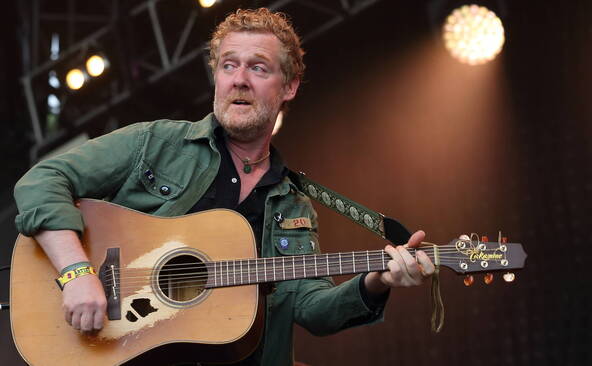 Décès du chanteur et musicien irlandais Glen Hansard