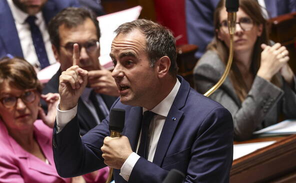 Lecornu veut plus de mesures d'adaptation au changement climatique