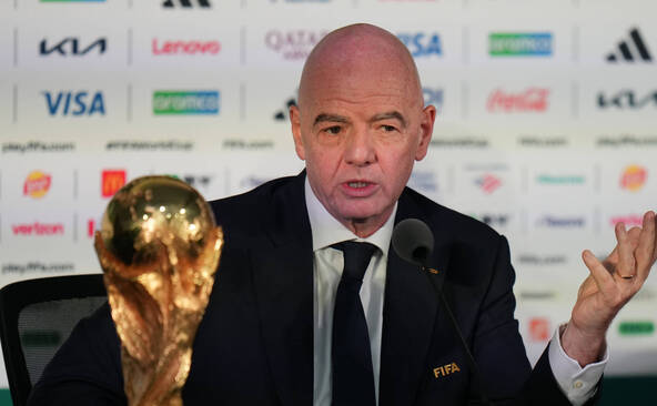 La FIFA retire son projet de société privée