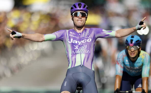 Mauro Schmid signe chez Pinarello Q36.5