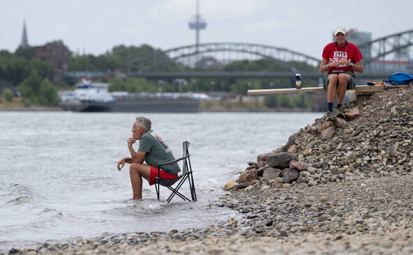 Sécheresse: le Rhin à un nouveau plus bas historique à Cologne