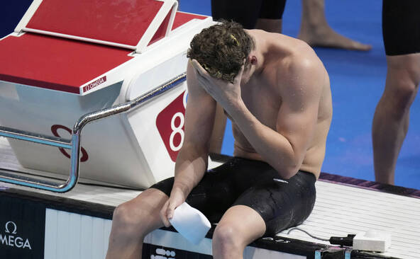 Léon Marchand incertain pour le 400 m 4 nages