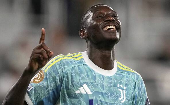 Kolo Muani signe jusqu'en 2031 à la Juventus