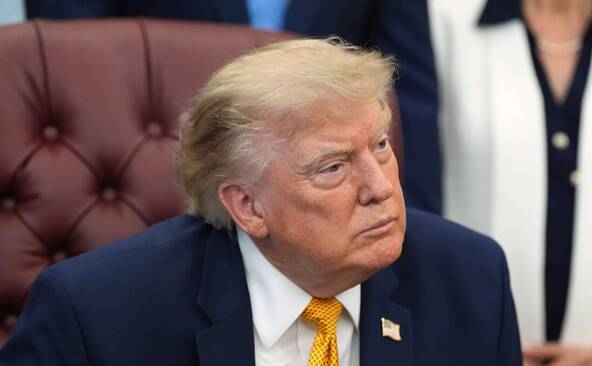 Trump annonce une reprise des discussions, l'Iran dément