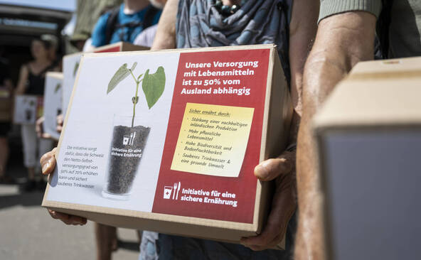 Guy Parmelin lance la campagne contre l'initiative alimentation