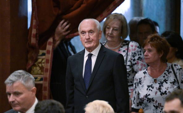 Hongrie: un ex-juge évincé par Orban devient chef de l'Etat