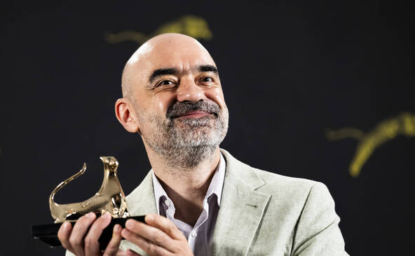 Le Léopard d'Or pour le film roumain « Nu e locul tau aici »