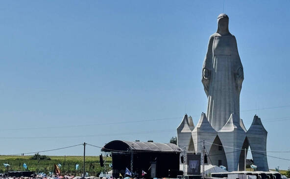 Pologne: la plus grande statue d'Europe de la Vierge Marie dévoilée