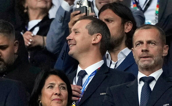 Le directeur des opérations quitte la FIFA après ses critiques