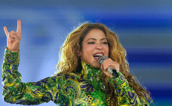Emirats: annulation des concerts de Shakira et Christina Aguilera