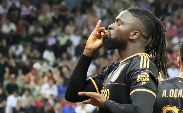 Sion battu 4-2 par l'Ajax en barrage aller