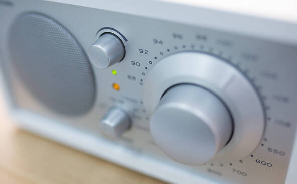 L'OFCOM attribue des concessions FM sans enchères
