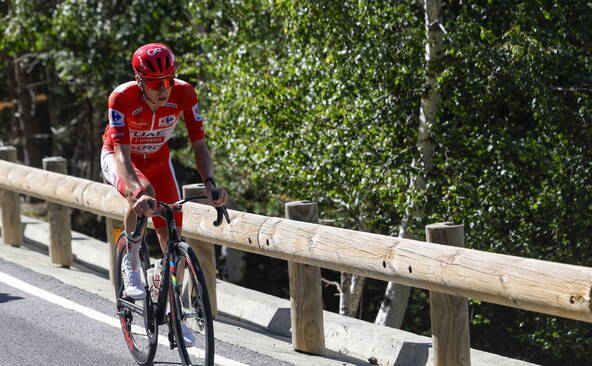 Tadej Pogacar assomme la Vuelta en Andorre