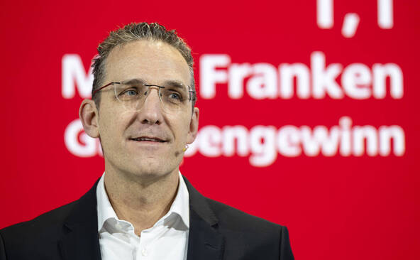 Raiffeisen progresse au 1er semestre, mais se serre la ceinture