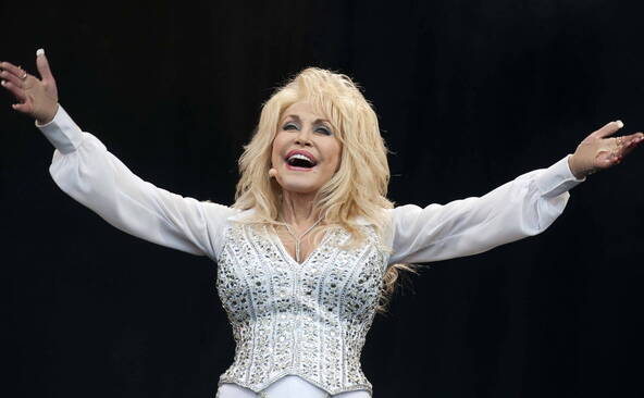 « Jolene », « I Will Always Love You »: Dolly Parton en cinq chansons