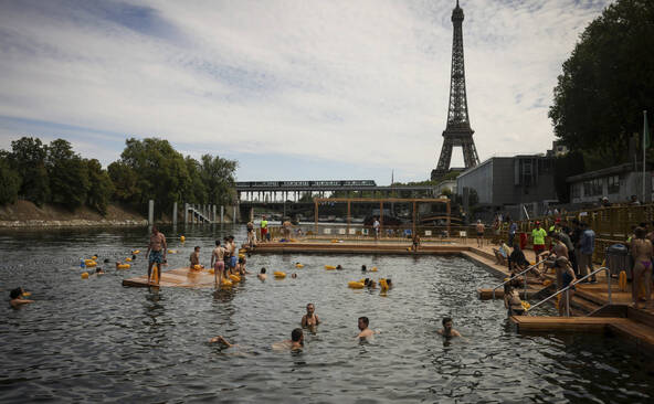 A Paris, les baignades dans la Seine font le plein cet été