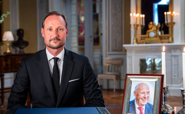 La Norvège, en deuil, entre dans une nouvelle ère sous Haakon VIII