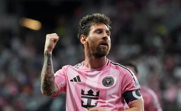 Messi inscrit un quadruplé et met fin à la disette de l'Inter Miami