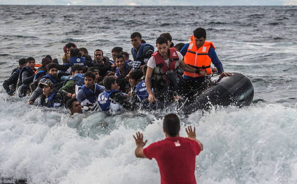 Migrants: cinq pays européens veulent un centre de retours