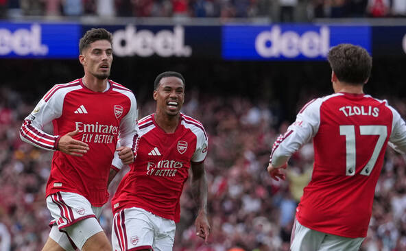 Arsenal s'impose en champion contre Chelsea