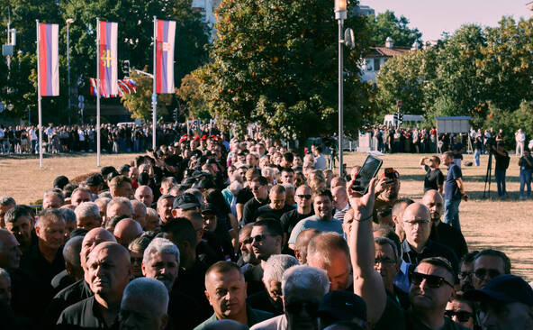 La foule se presse à Belgrade, avant les obsèques de Ratko Mladic