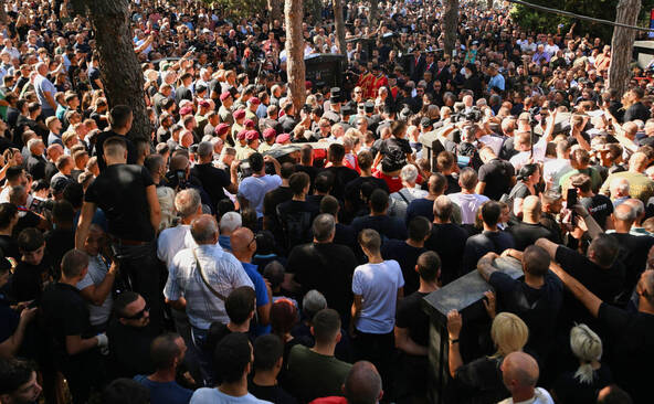 La foule se presse à Belgrade, avant les obsèques de Ratko Mladic