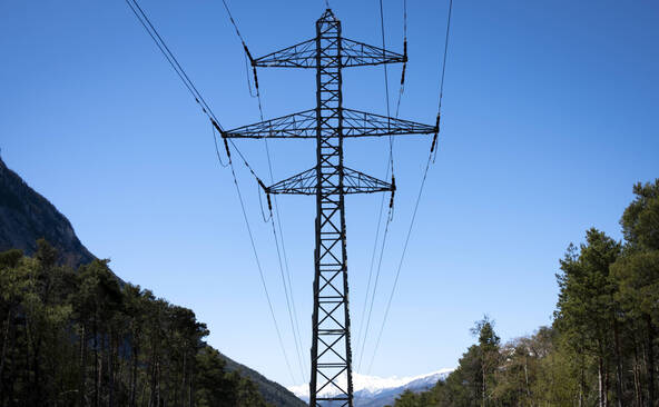 Les prix de l'électricité en Suisse vont baisser de 4% en 2027