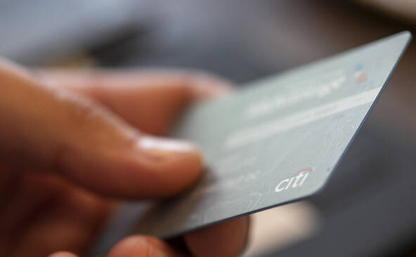 Le secteur financier et la police lancent « Pay Attent!on »