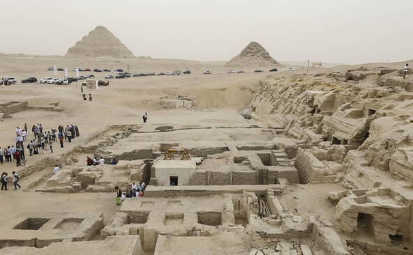 Egypte: une tombe vieille de 4300 ans découverte près du Caire