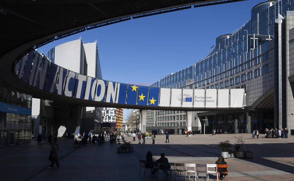 Parlement européen: une commission approuve les accords Suisse-UE