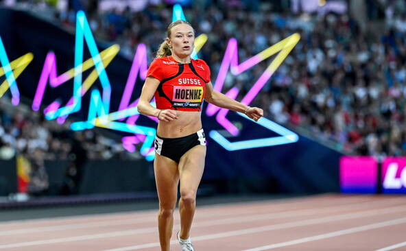 Hoenke 8e du 200 m, Mumenthaler sorti en demies