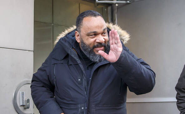 France: le polémiste Dieudonné condamné pour apologie du terrorisme