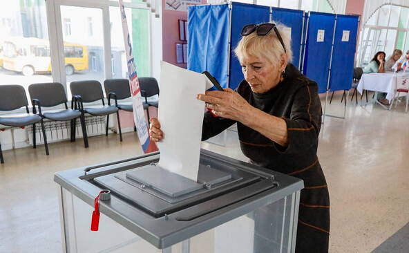 Les Russes aux urnes pour le dernier jour des législatives