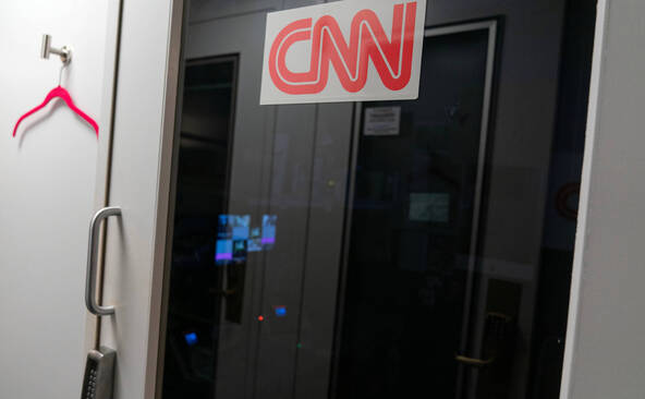 Les médias CNN, MS NOW, Politico poursuivent l'administration Trump