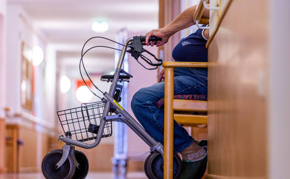 La curatelle d'un adulte par un proche doit être facilitée