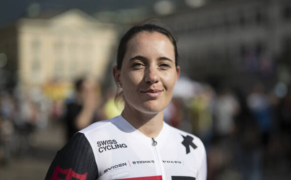 La Suissesse Mara Winter au pied du podium de la course en ligne