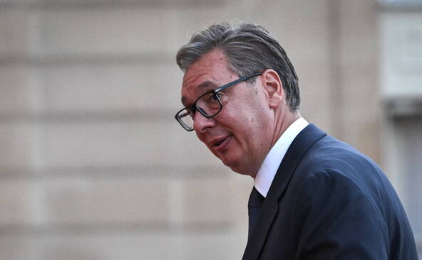 Le président serbe Aleksandar Vucic annonce sa démission