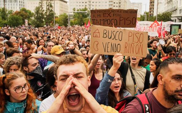 Manifestations massives en Espagne pour le droit au logement