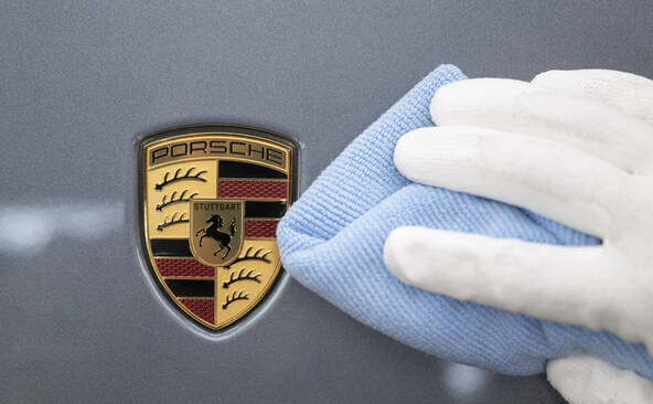 Porsche mise sur moins de voitures, mais plus chères
