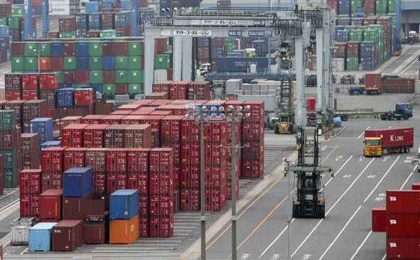France: le déficit commercial s'amenuise en août