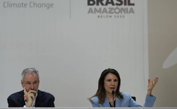 La directrice de la COP30 accuse les USA de freiner d'autres pays