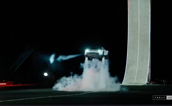 Le cabriolet volant de Tesla n'est pas un « aéronef », affirme la FAA