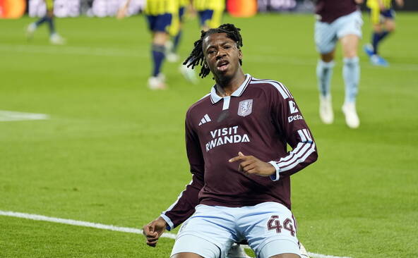 Johan Manzambi touché au genou
