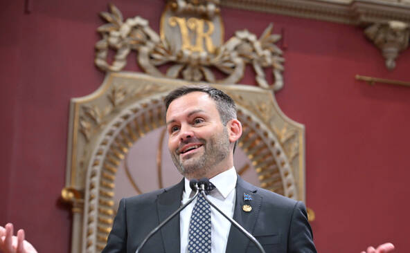Québec: le gouvernement indépendantiste prend ses fonctions